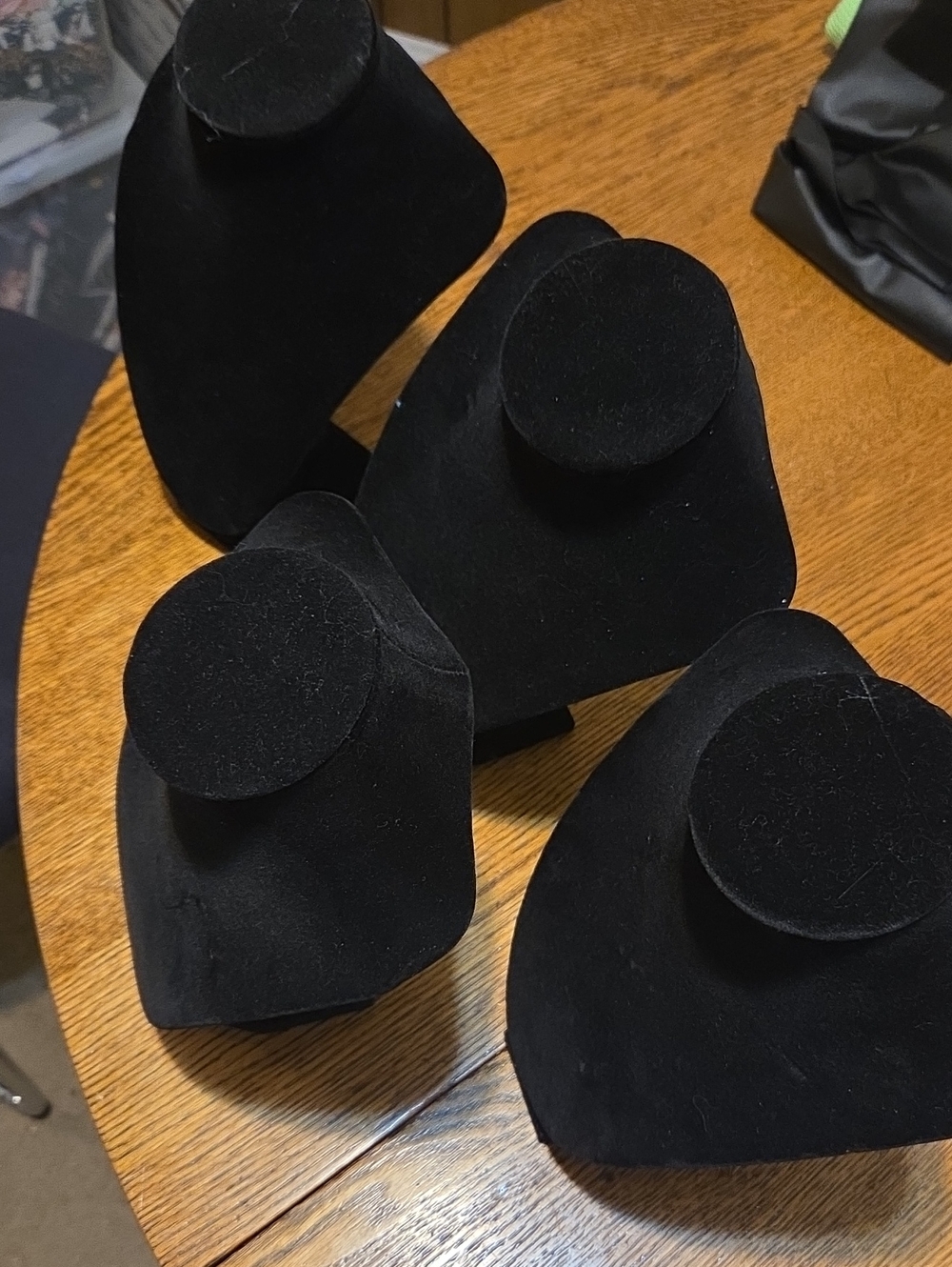 4 Black Necklace Displays.